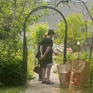 Meet your Posher, Claudia